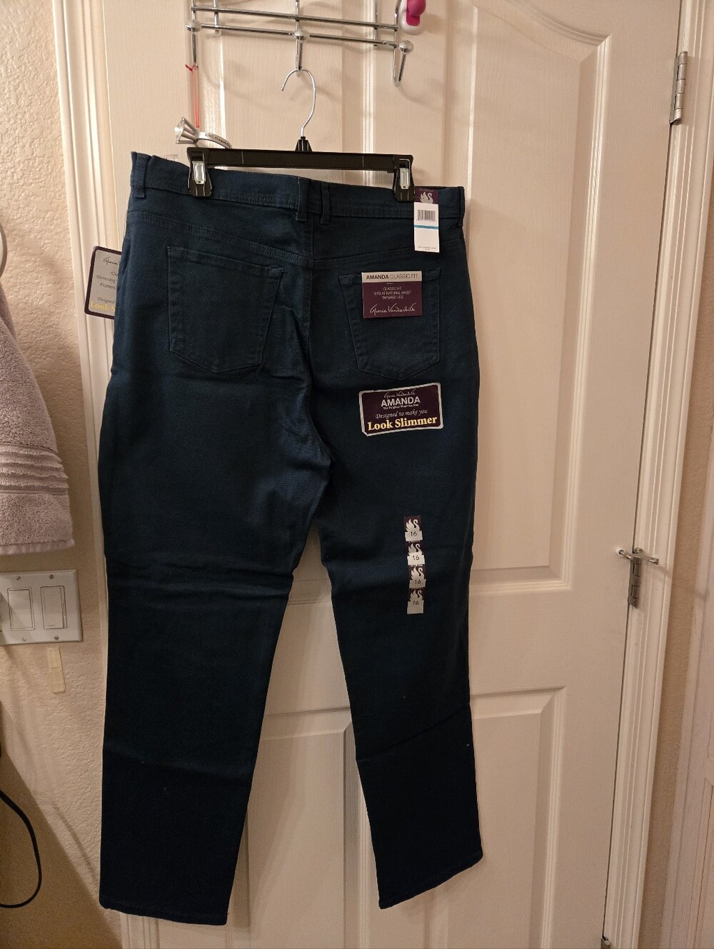 Gloria Vanderbilt Amanda Classic Fit Dark Blue Jeans